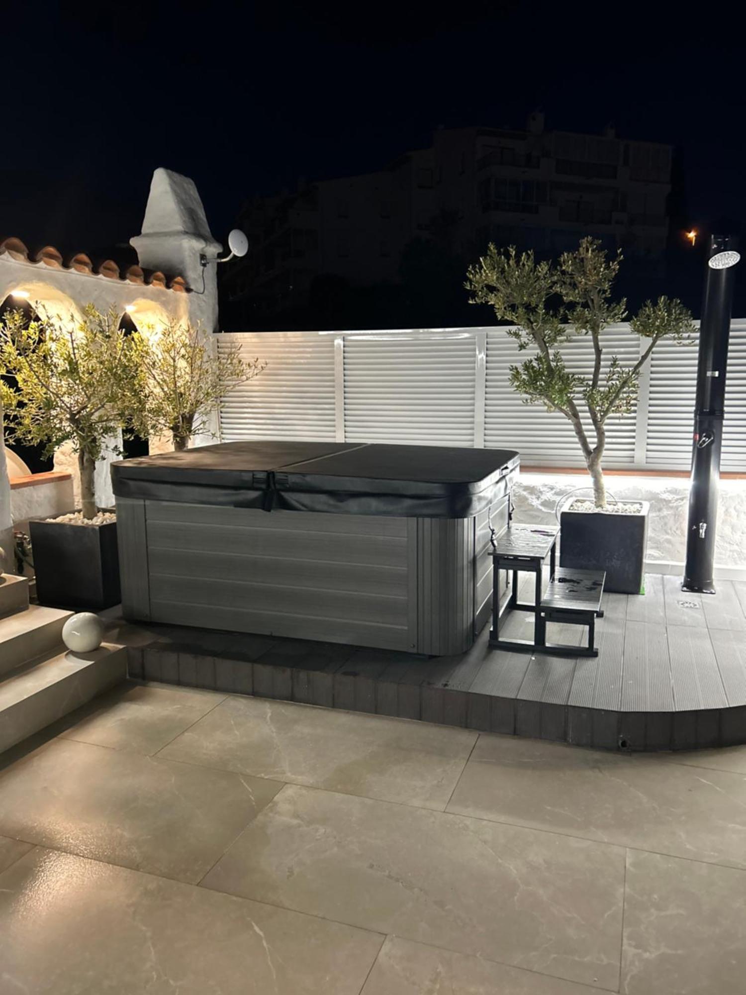 Appartement Duplex Rosas Avec Terrasse Magnifique Jacuzzi Vue Mer Luaran gambar