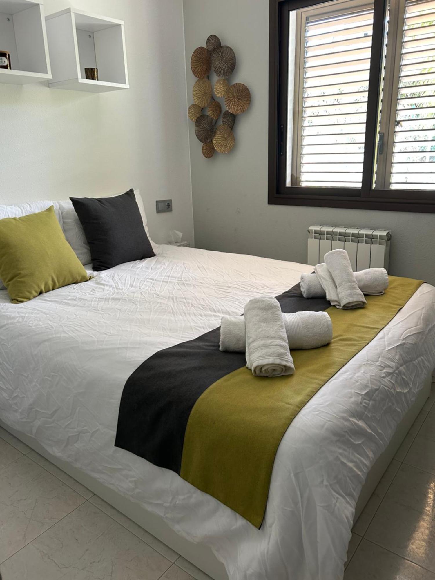 Appartement Duplex Rosas Avec Terrasse Magnifique Jacuzzi Vue Mer Luaran gambar